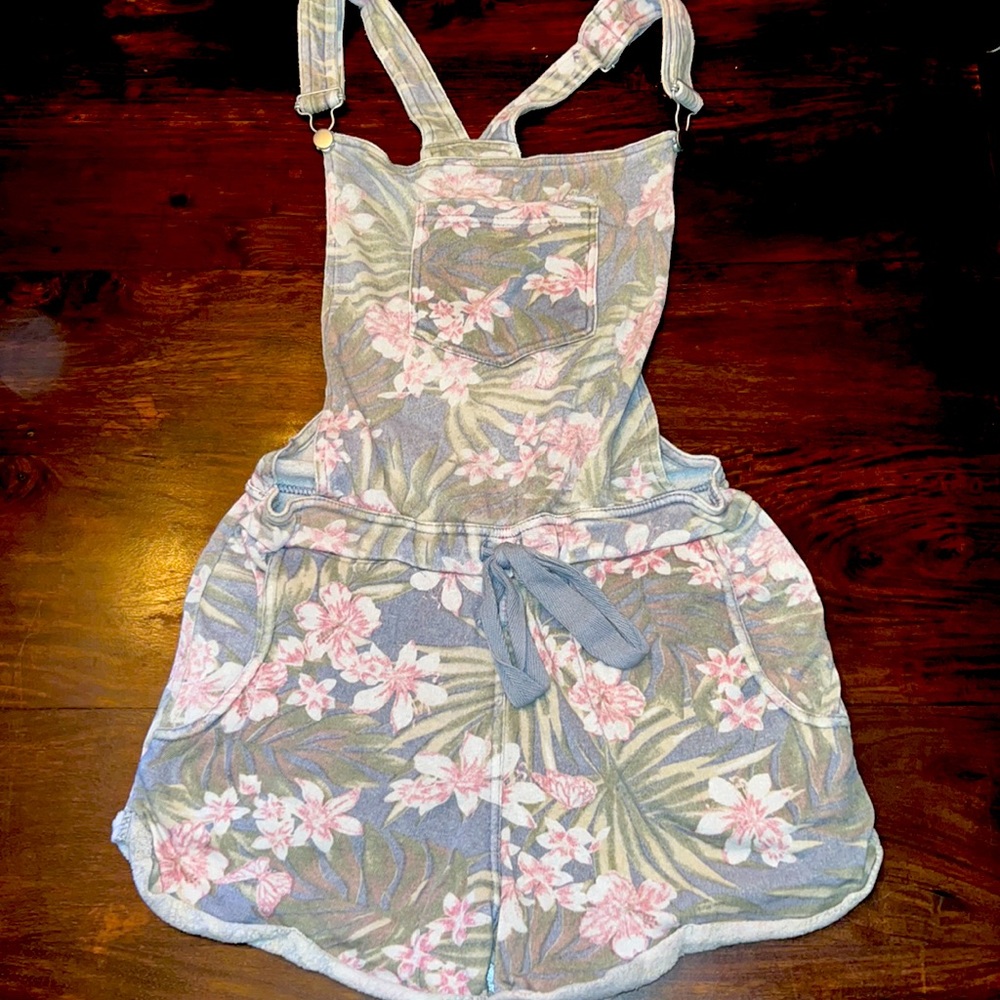 Floral Overall shorts Vintage Havana Adult size large